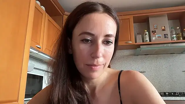 Flamingo Queen online show from July 20, 2026, 3:03 pm