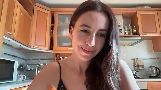 Flamingo Queen online show from July 22, 2026, 4:26 am
