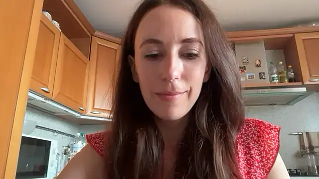 Flamingo Queen online show from August 3, 2026, 2:44 pm