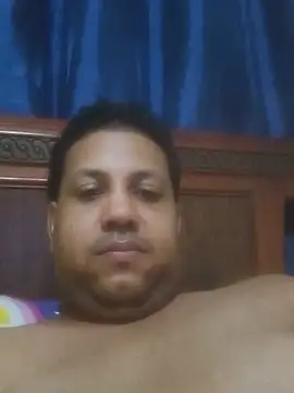 Snapshot of BustlingShirt chatting on June 14, 2026, 1:58 am BustlingShirt online show from June 14, 2026, 1:58 am
