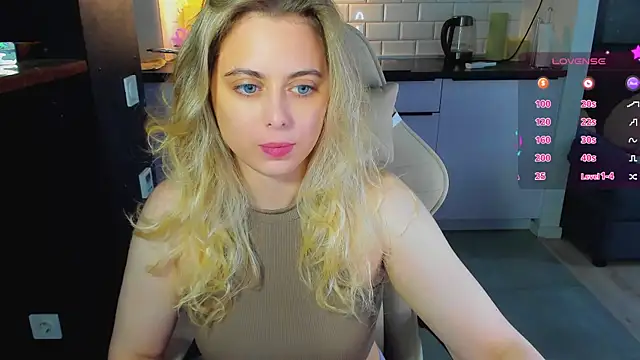 blonde kellyy online show from August 5, 2026, 4:15 am
