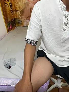yunyun00007 online show from July 2, 2026, 3:51 pm