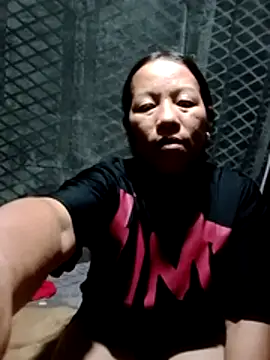 Snapshot of Mye_kiss chatting on June 24, 2026, 1:43 pm Mye kiss online show from June 24, 2026, 1:43 pm