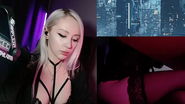 roxxyrowe online show from July 21, 2026, 9:39 pm