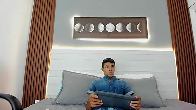 Bruno fox online show from July 1, 2026, 7:24 pm