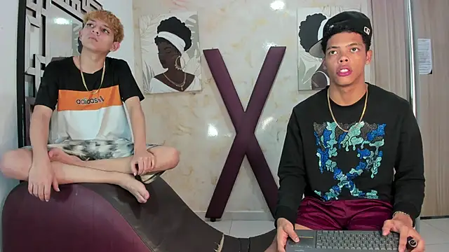 BLACK AND WHITET online show from July 18, 2026, 1:32 am