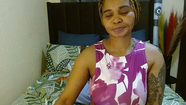 NaughtyLuux12 online show from July 23, 2026, 4:21 am