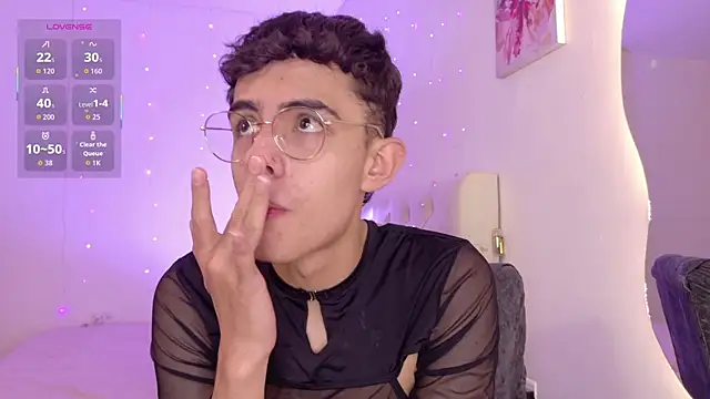 Eithan  wolf online show from July 12, 2026, 4:14 am