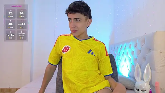 Eithan  wolf online show from July 15, 2026, 3:45 am