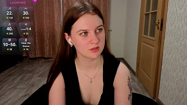 SwetLuna01 online show from June 16, 2026, 6:21 pm