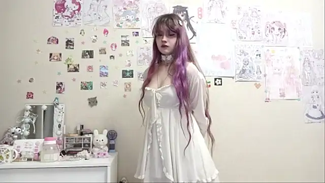 Snapshot of DinaKolter chatting on June 10, 2026, 8:19 pm DinaKolter online show from June 10, 2026, 8:19 pm
