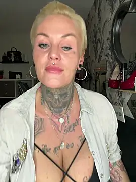 InkedMissLaBaehm online show from July 26, 2026, 10:16 pm