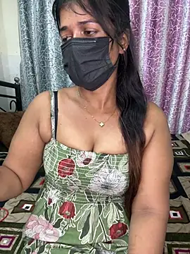 Gauri Xx online show from July 18, 2026, 4:33 pm