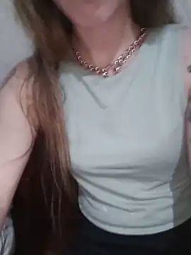 Luucy-Fer online show from June 18, 2026, 9:52 pm