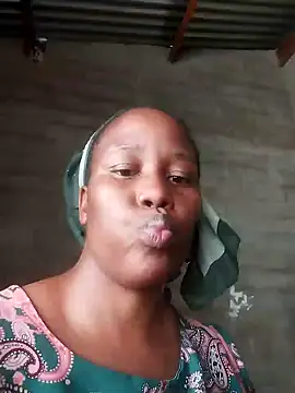 flirtylolla online show from July 5, 2026, 1:40 pm