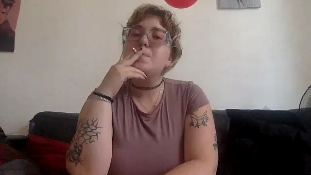 mysteradecadent online show from June 26, 2026, 11:36 am