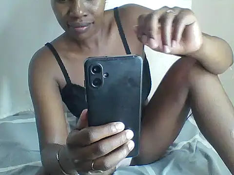 Snapshot of Cutejuly chatting on July 10, 2026, 6:32 pm Cutejuly online show from July 10, 2026, 6:32 pm