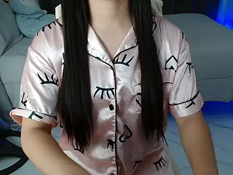 xsavanah01 online show from July 5, 2026, 9:27 am