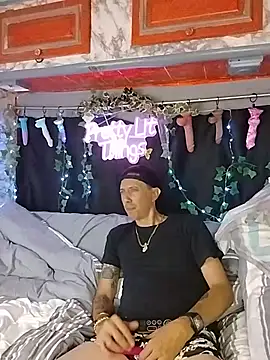 TuzdayG online show from June 24, 2026, 11:48 pm