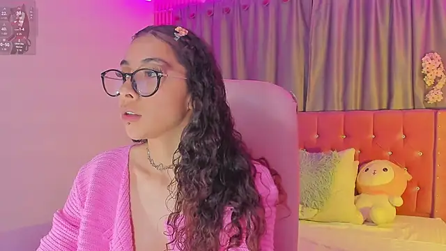 Sarah Moon1 online show from July 25, 2026, 3:04 am