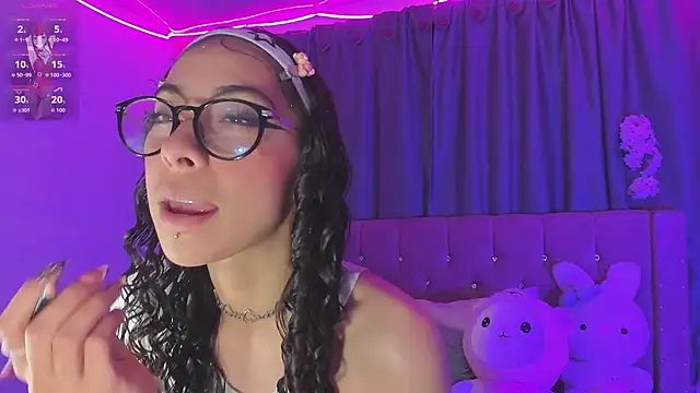 Sarah Moon1 online show from July 28, 2026, 3:46 am