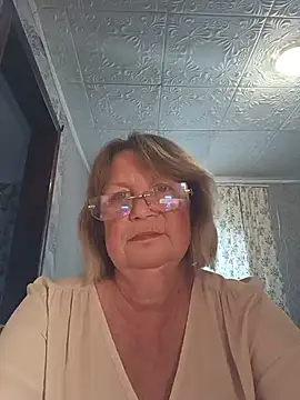 MilashkaCutie50 online show from July 17, 2026, 3:46 am