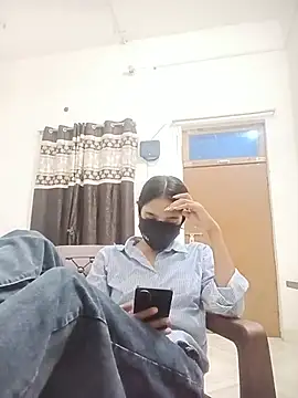 Riya cum33 online show from July 18, 2026, 4:22 pm