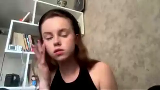 Mollybeans online show from June 23, 2026, 12:14 pm