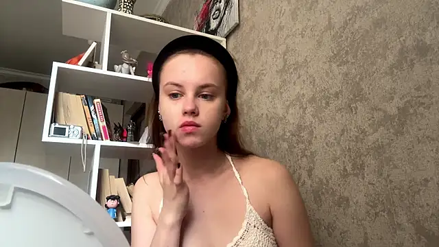 Mollybeans online show from June 24, 2026, 3:11 pm