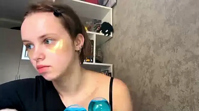 Mollybeans online show from July 10, 2026, 12:19 pm