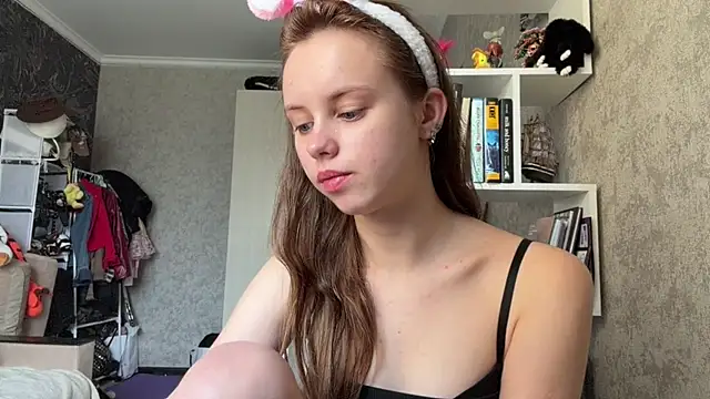 Mollybeans online show from July 21, 2026, 12:51 pm
