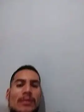 Snapshot of Xxxruben123 chatting on June 19, 2026, 7:28 pm Xxxruben123 online show from June 19, 2026, 7:28 pm