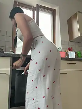 MisssMiaaa17 online show from July 6, 2026, 7:49 am