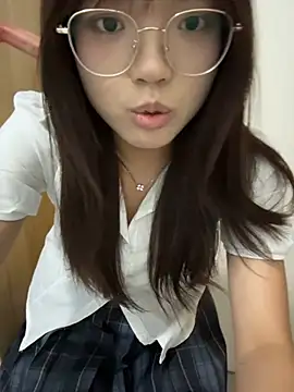 Snapshot of ela_sisi chatting on July 21, 2026, 1:46 pm ela sisi online show from July 21, 2026, 1:46 pm