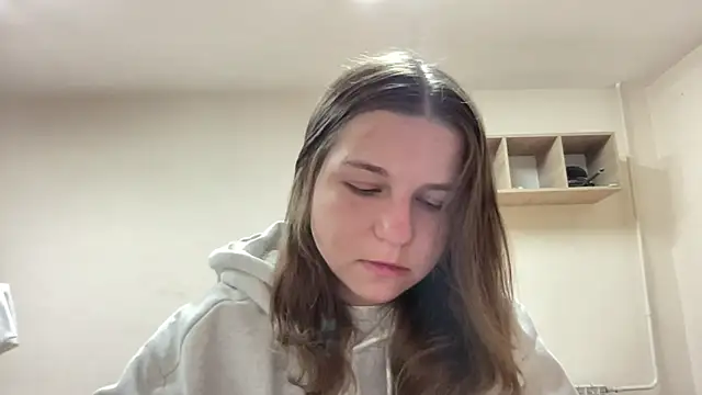 HwaTrippel online show from June 25, 2026, 6:34 pm