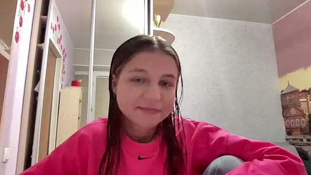 HwaTrippel online show from July 12, 2026, 5:15 pm