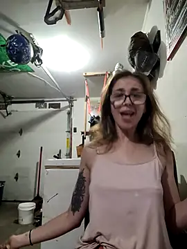 NeedyNina online show from July 16, 2026, 12:27 am