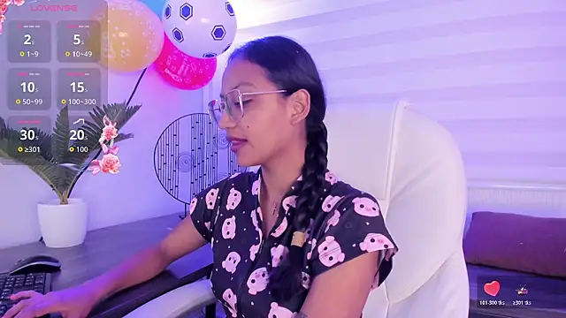 emma brooks  online show from July 3, 2026, 7:42 pm