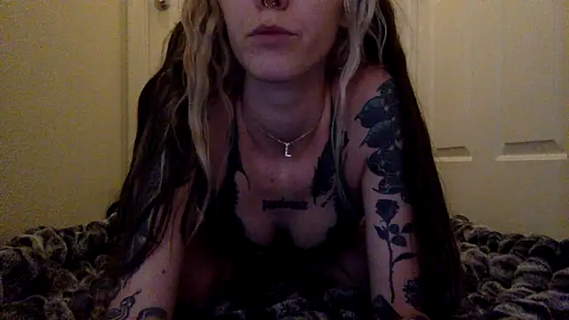 Snapshot of babypeaches2026 chatting on July 22, 2026, 6:22 pm babypeaches2026 online show from July 22, 2026, 6:22 pm