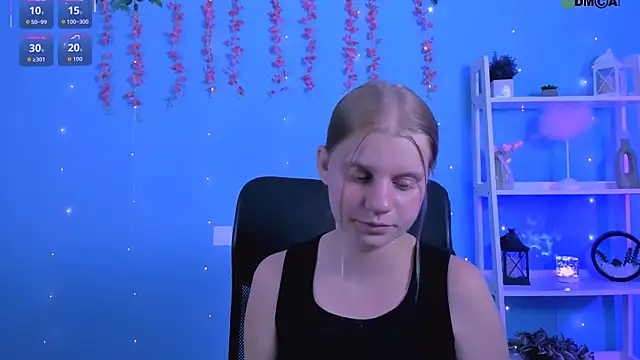 Snapshot of bella_sky11 chatting on August 4, 2026, 11:29 pm bella sky11 online show from August 4, 2026, 11:29 pm