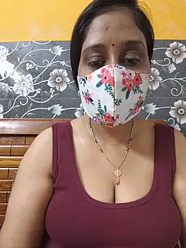 Snapshot of Garimaa_Cherry chatting on July 2, 2026, 7:42 pm Garimaa Cherry online show from July 2, 2026, 7:42 pm