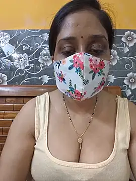 Snapshot of Garimaa_Cherry chatting on July 7, 2026, 6:23 pm Garimaa Cherry online show from July 7, 2026, 6:23 pm