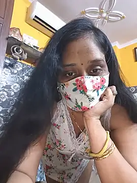 Snapshot of Garimaa_Cherry chatting on July 10, 2026, 8:22 pm Garimaa Cherry online show from July 10, 2026, 8:22 pm