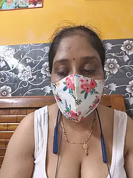 Snapshot of Garimaa_Cherry chatting on July 21, 2026, 7:49 pm Garimaa Cherry online show from July 21, 2026, 7:49 pm