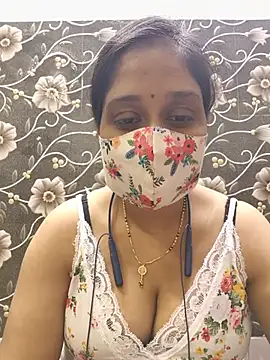 Snapshot of Garimaa_Cherry chatting on July 31, 2026, 7:13 pm Garimaa Cherry online show from July 31, 2026, 7:13 pm