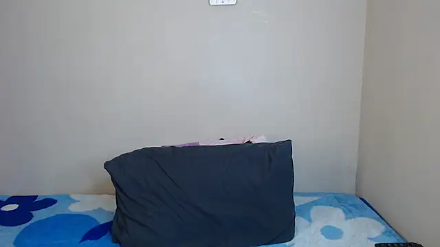 SexyMoe04 online show from July 10, 2026, 4:53 pm
