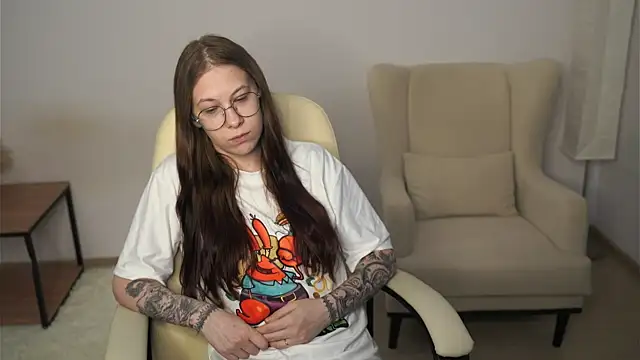 ClarisaBuress online show from June 23, 2026, 9:51 am