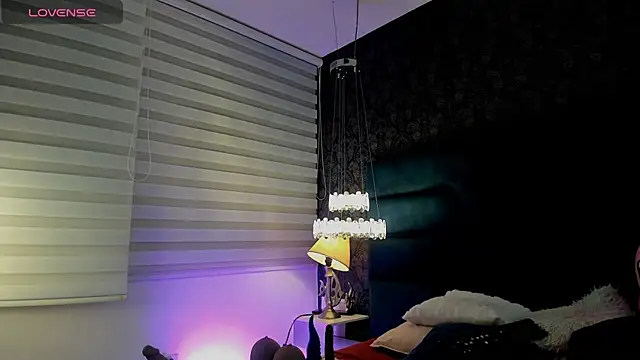 SteisyRoss online show from July 21, 2026, 11:51 pm