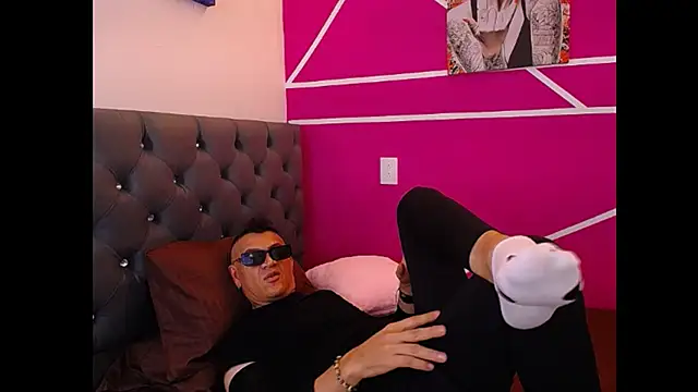 Snapshot of Cesirry_ chatting on June 22, 2026, 6:27 pm Cesirry online show from June 22, 2026, 6:27 pm
