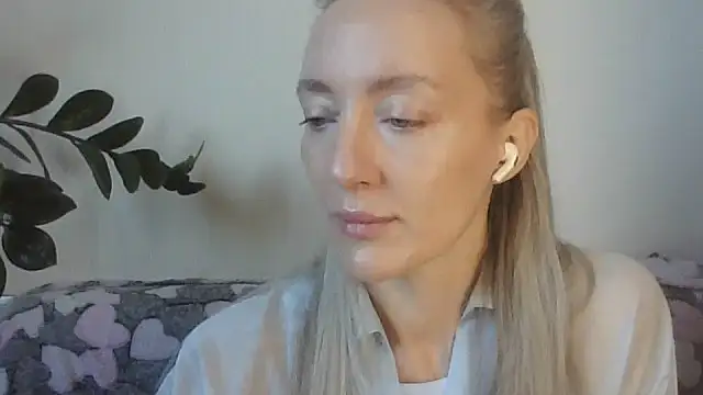 Snapshot of Taneliace chatting on June 23, 2026, 4:21 am Taneliace online show from June 23, 2026, 4:21 am